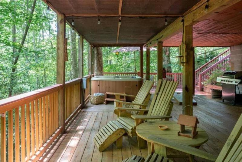 Vila Mountain Spirit Cabin - Fireplace And Hot Tub Blue Ridge Pokoj fotografie