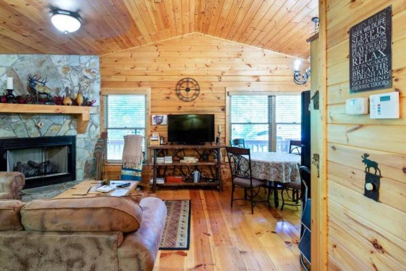 Vila Mountain Spirit Cabin - Fireplace And Hot Tub Blue Ridge Exteriér fotografie