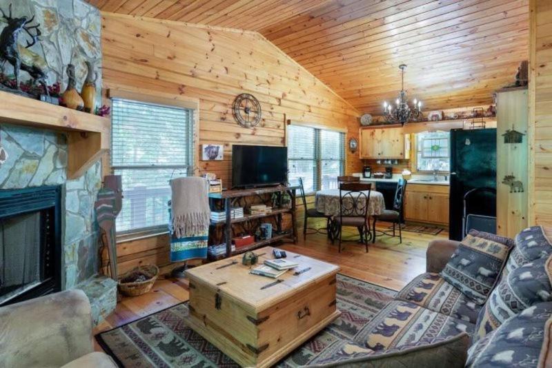 Vila Mountain Spirit Cabin - Fireplace And Hot Tub Blue Ridge Exteriér fotografie
