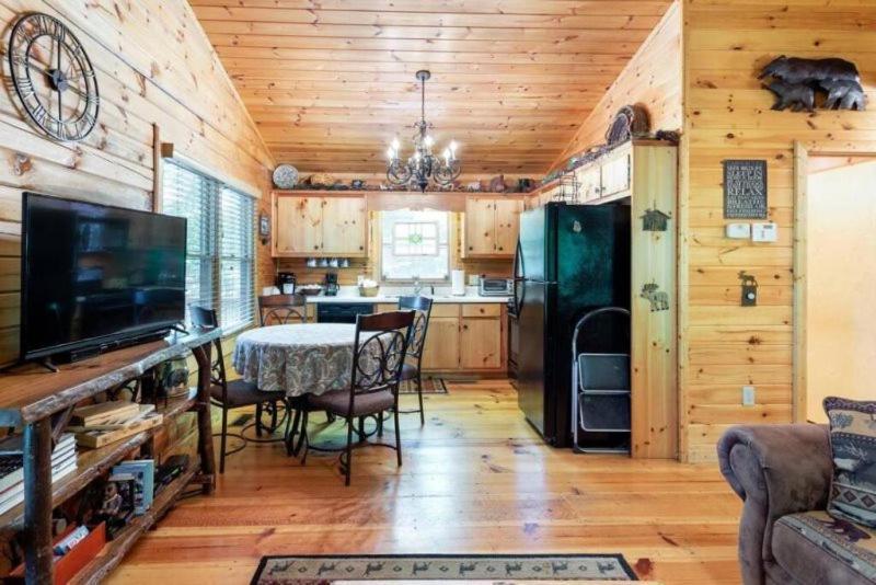 Vila Mountain Spirit Cabin - Fireplace And Hot Tub Blue Ridge Exteriér fotografie