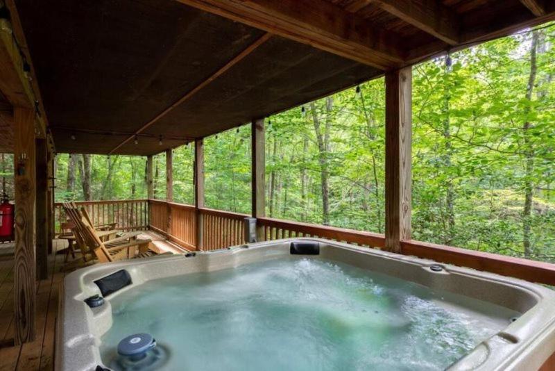Vila Mountain Spirit Cabin - Fireplace And Hot Tub Blue Ridge Exteriér fotografie